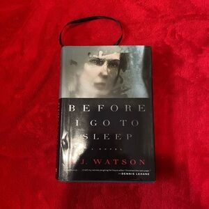 Before I Go To Sleep Hardcover Book by S.J Watson